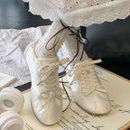 Damen Sportliche Sneakers mit eleganten Schnürdetails R&B