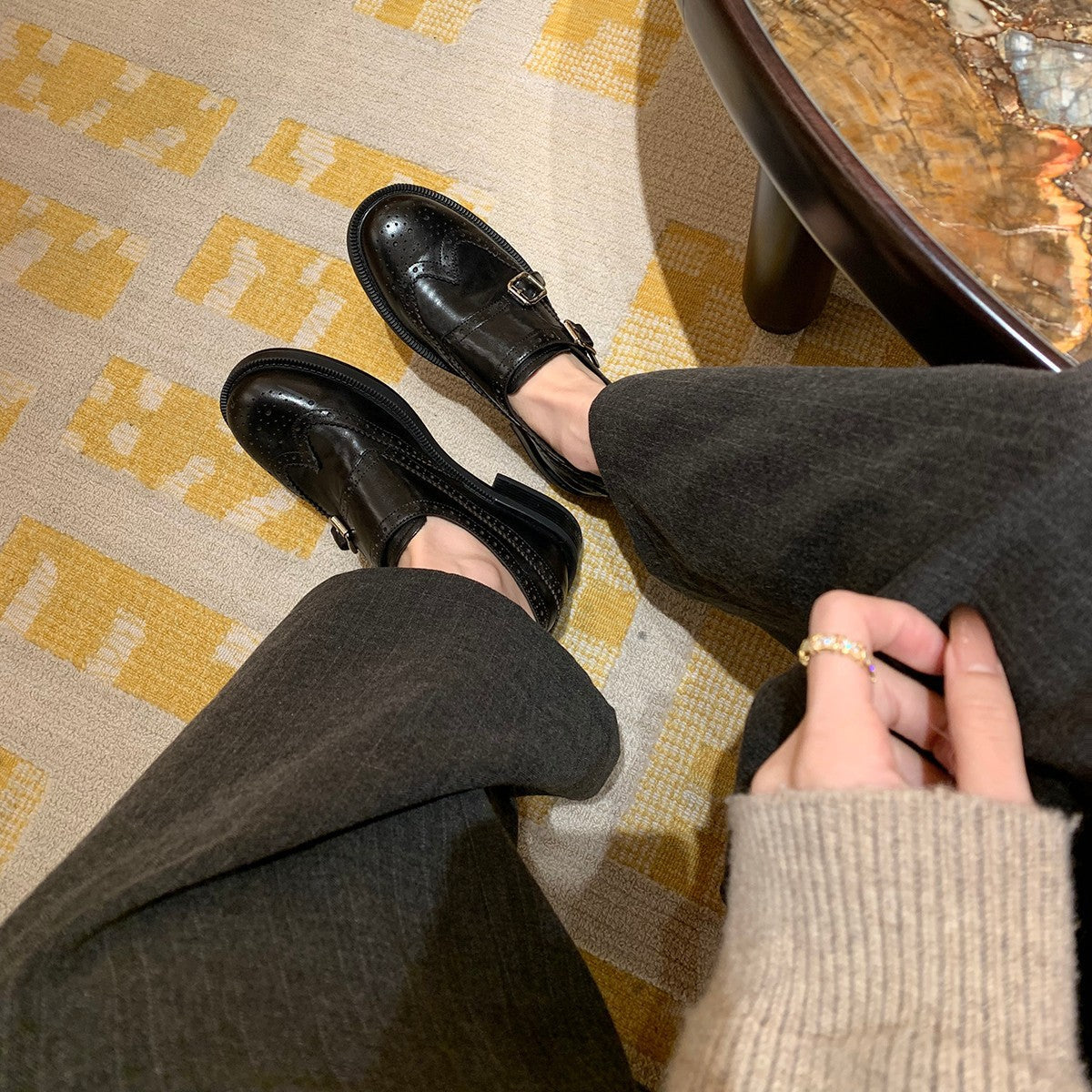 Damen elegante Schnürschuhe mit hochwertiger Schnalle und feiner Brogue-Prägung R&B