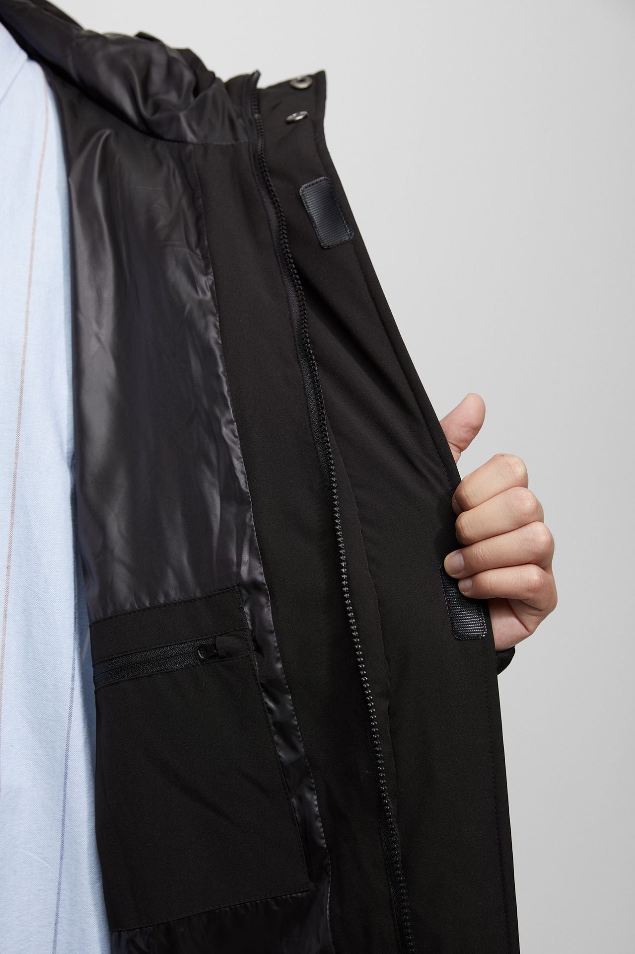 Damen gesteppte Wintermantel mit Kapuze und praktischen Taschen Hedi-Mode