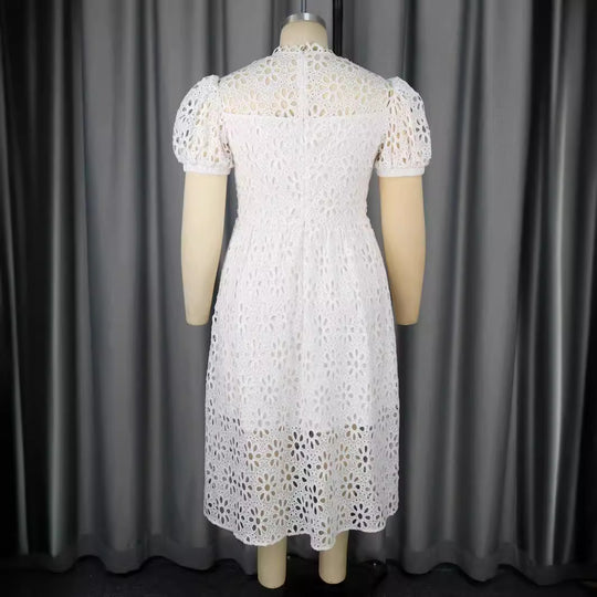 Damen Elegantes Kleid mit Blumenbordüren und Puffärmeln R&B