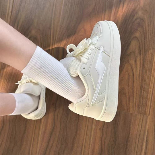 Damen Sneakers im modernen Design mit atmungsaktiver Oberflächenstruktur und komfortabler Dämpfung R&B