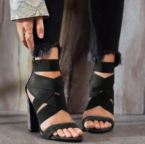 Damen Sandalen mit eleganten Riemen und Blockabsatz R&B