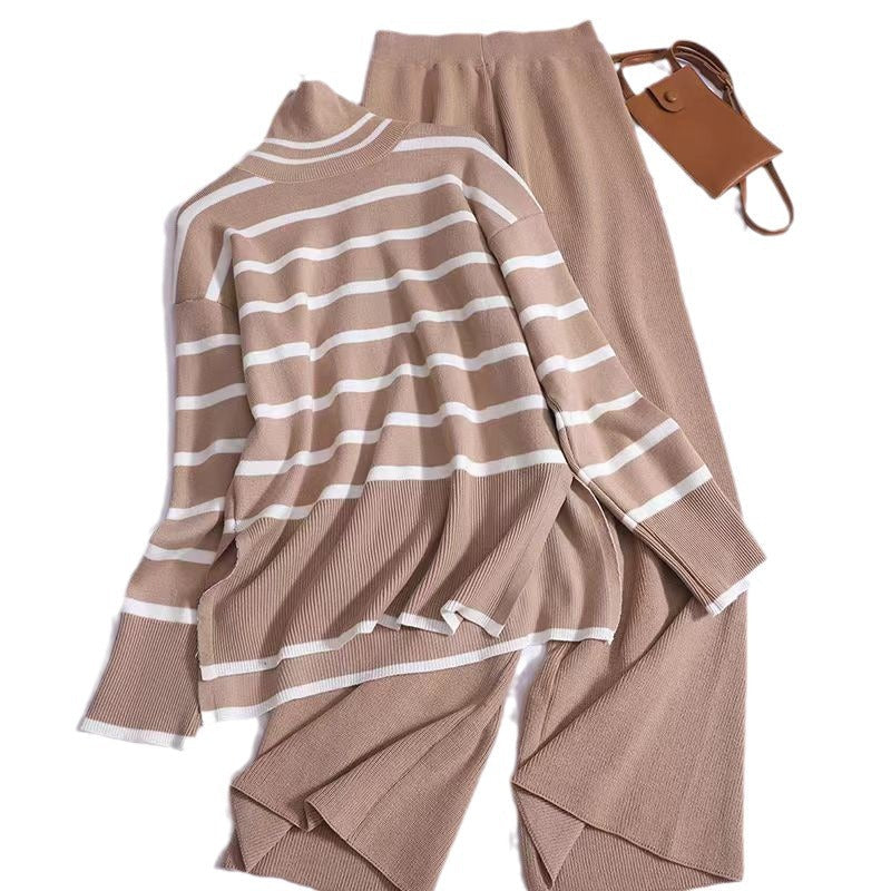 Damen modisches Strickensemble mit feinen Streifen R&B