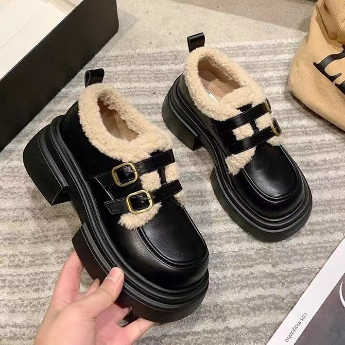 Damen modische Clarks mit flauschigem Innenfutter und doppeltem Schnallenverschluss R&B