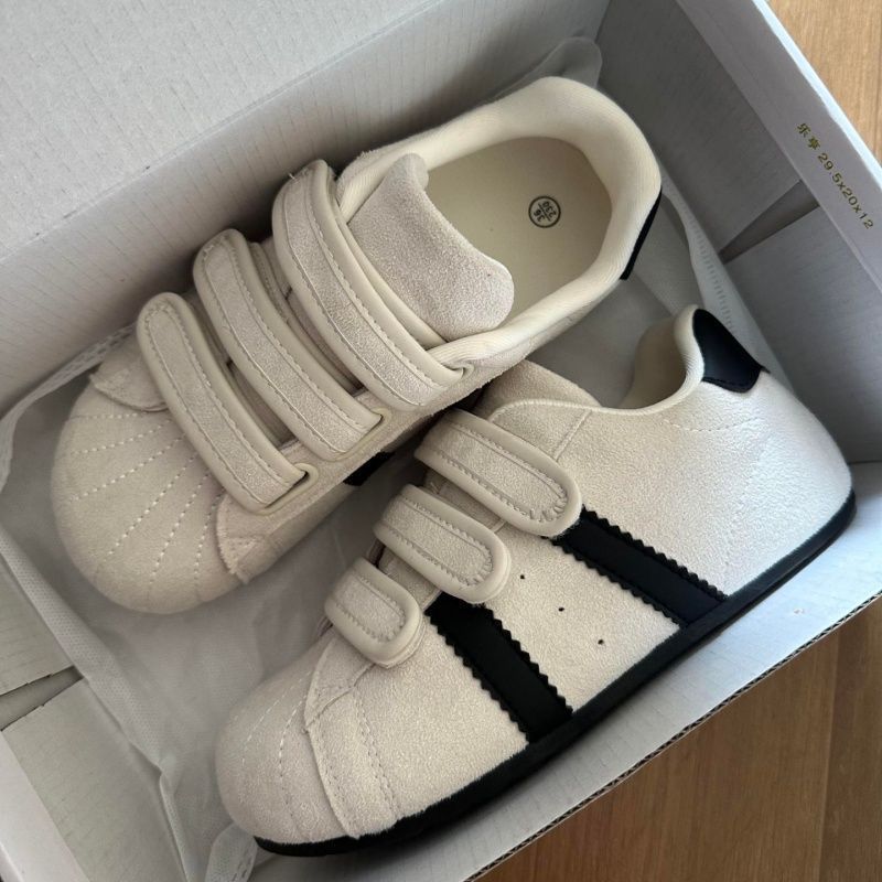 Damen Sneakers mit praktischem Klettverschluss und weichem Wildleder-Obermaterial R&B