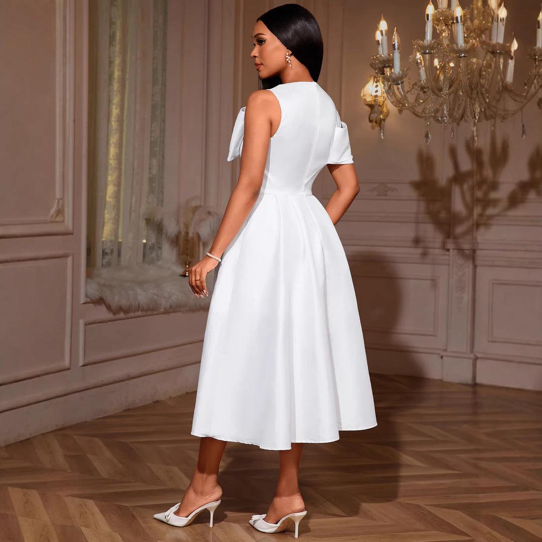 Damen Elegantes Kleid mit weitem Rock und Schulterdetails R&B