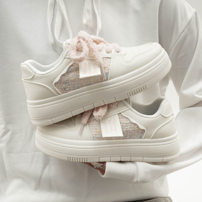 Damen Sneakers mit innovativem, weichem Innenfutter und speziellen Schnürdetails R&B