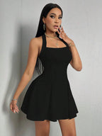 Damen Kleid mit Halterneck und schwingendem Saum R&B