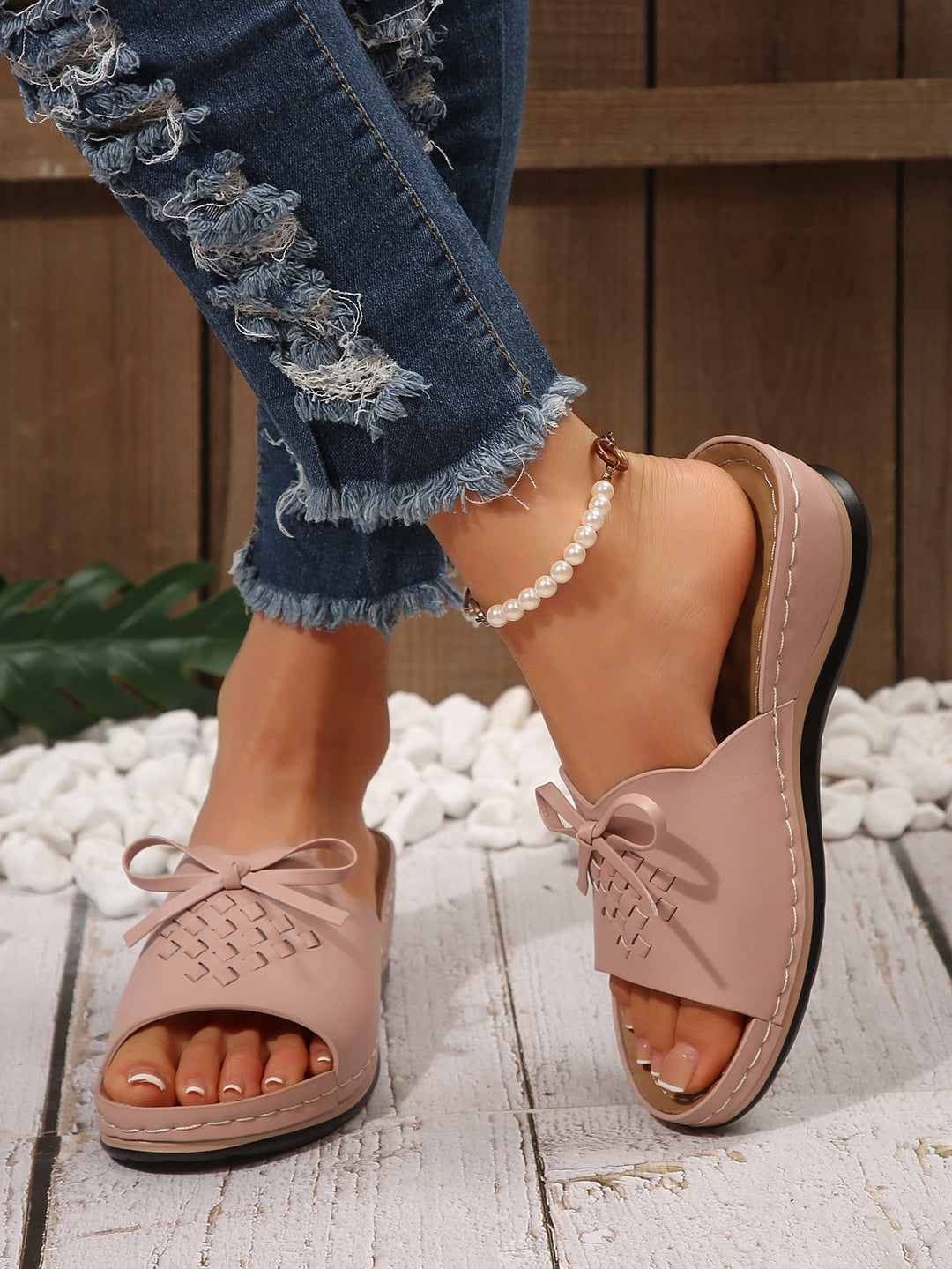 Damen Komfortable Ledersandalen mit geflochtenem Design und modischem Schleifenakzent R&B
