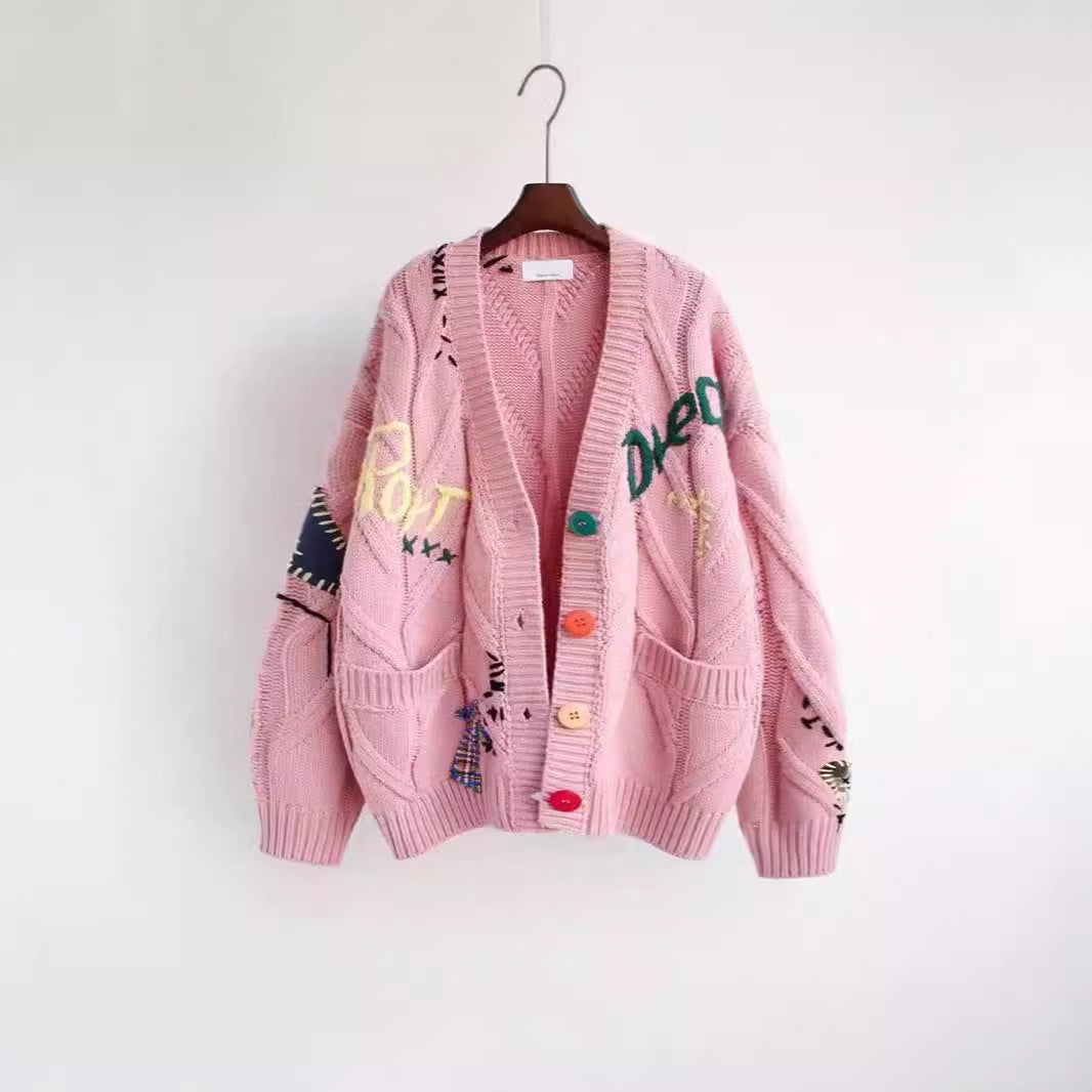 Damen Strickjacke mit buntem Motiv und praktischen Taschen R&B