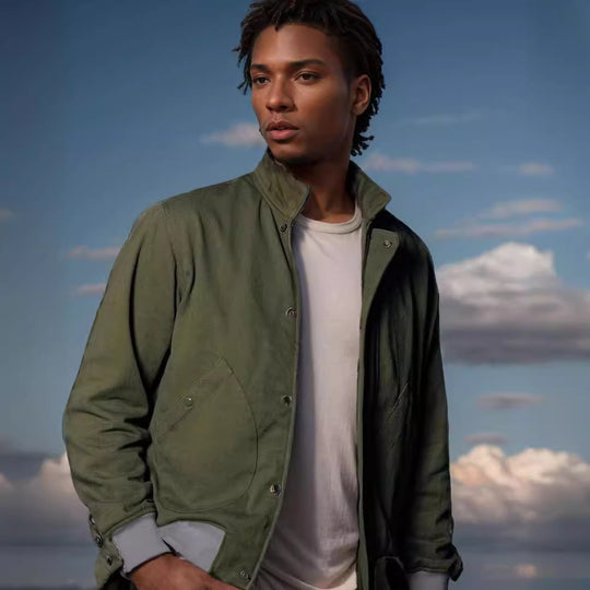 Herren leichte Steppjacke mit praktischen Seitentaschen und modernem Kragen R&B