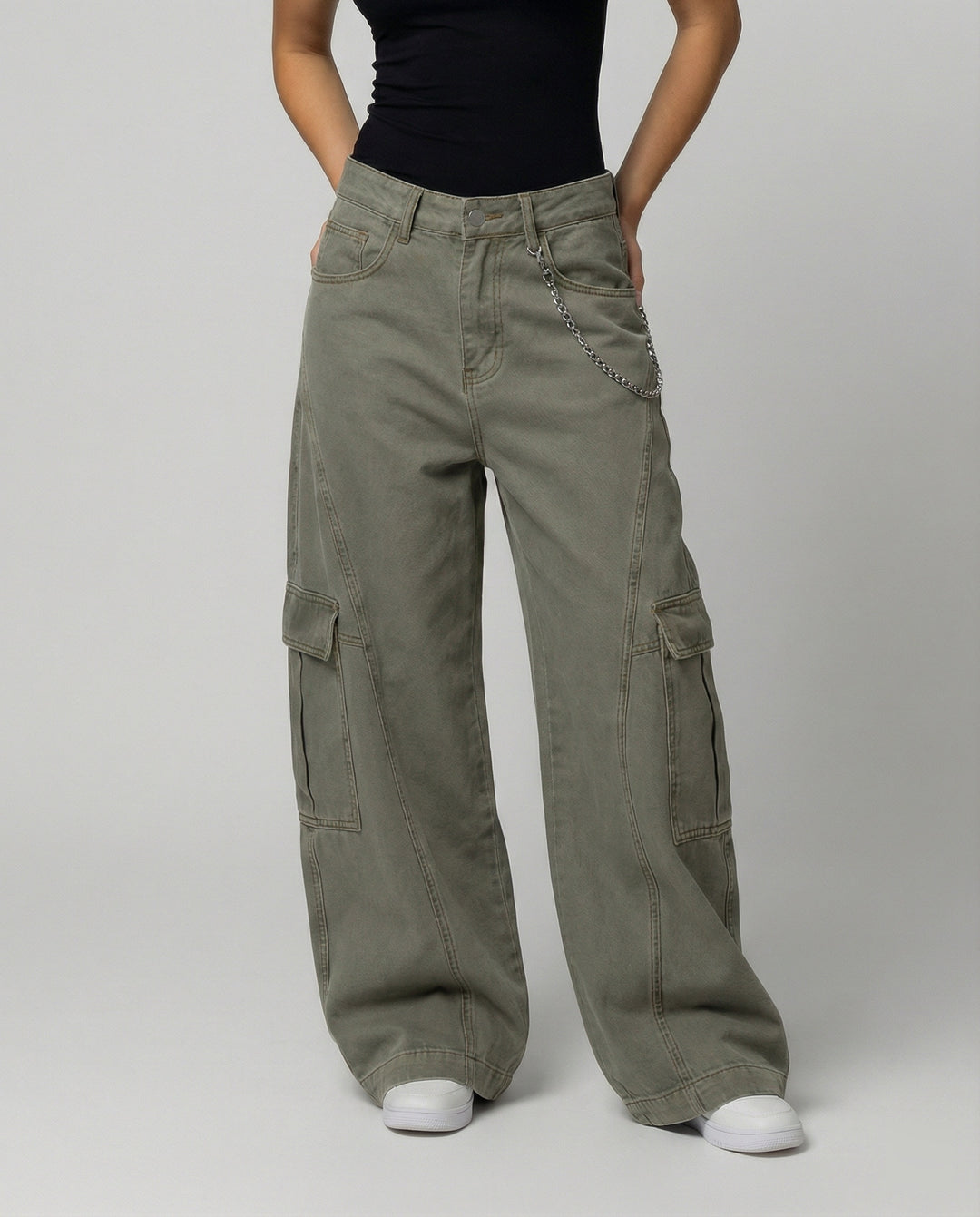 Damen extraweite Baggy-Cargo-Palazzo-Hose mit niedrigem Bund, markanten Teilungsnähten und großen Klappentaschen R&B