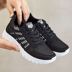 Damen Sportliche und atmungsaktive Sneakers mit elastischem Obermaterial R&B