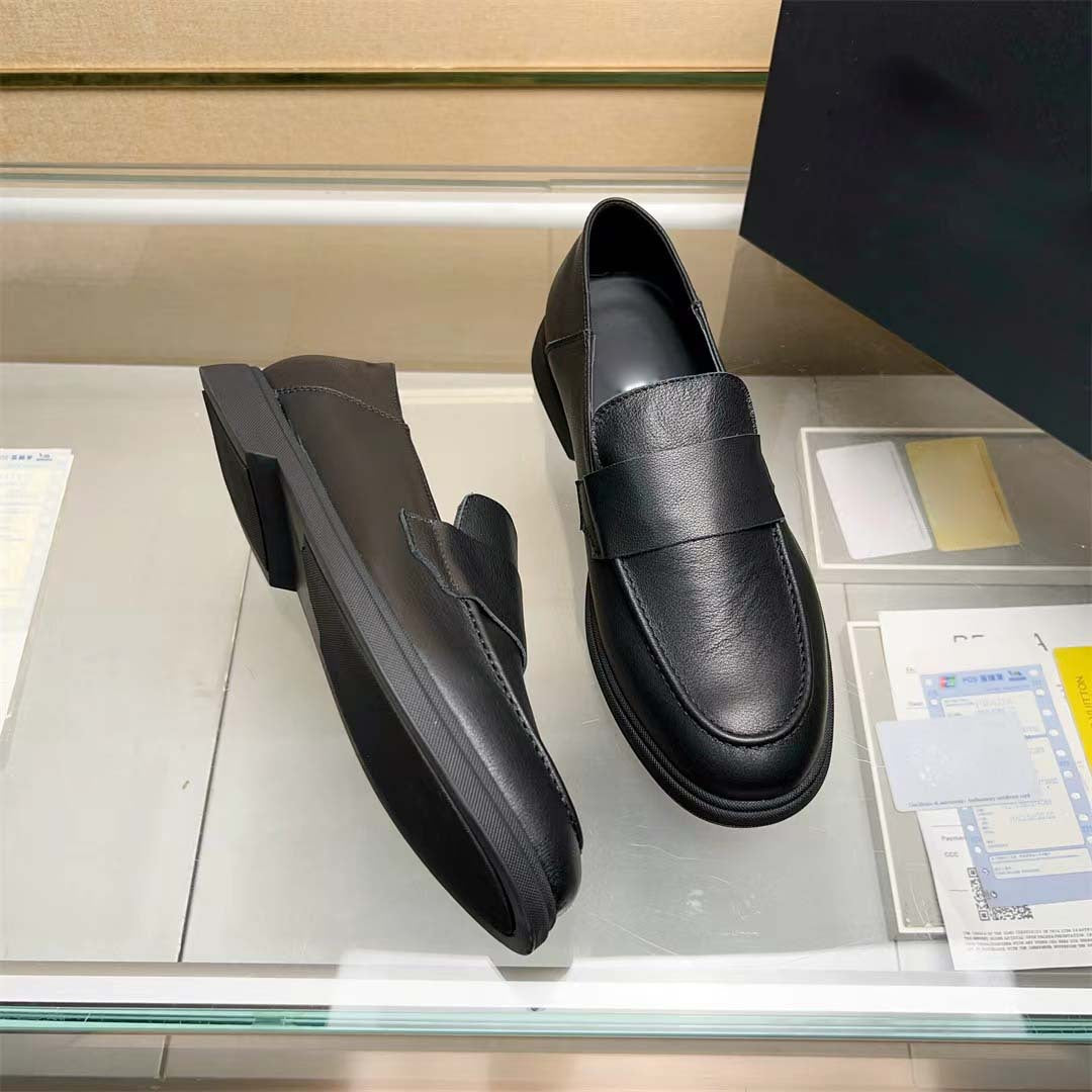 Damen Elegante und bequeme Slipper von R&B