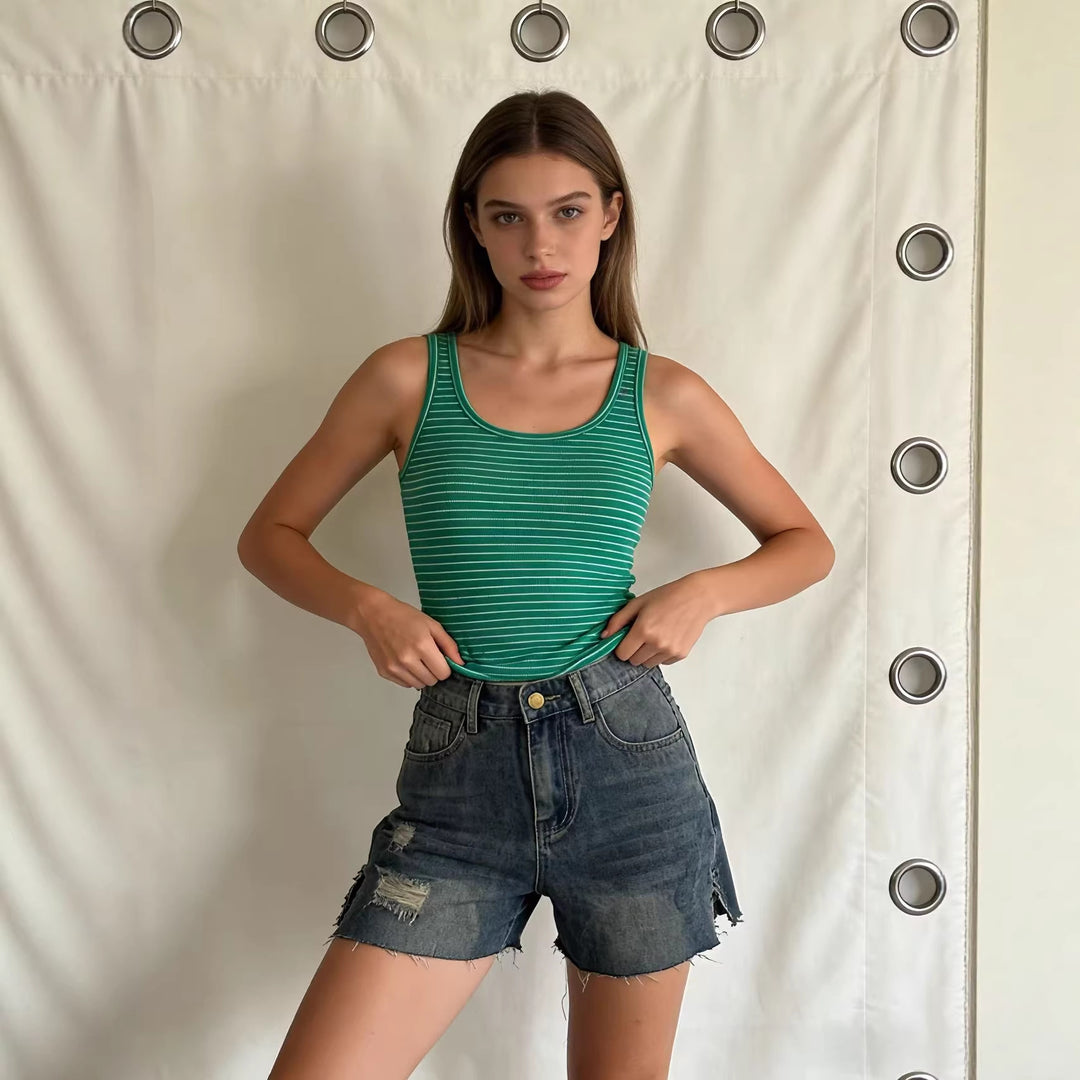 Damen lässige Jeansshorts mit fransigen Abschlüssen und seitlichem Schlitz R&B