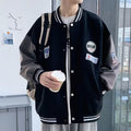 Herren Collegejacke mit praktischen Taschen und Stickereien