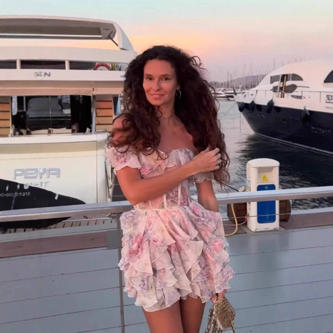 Damen festliches Cocktailkleid mit voluminösem Rock und Kragendetails R&B
