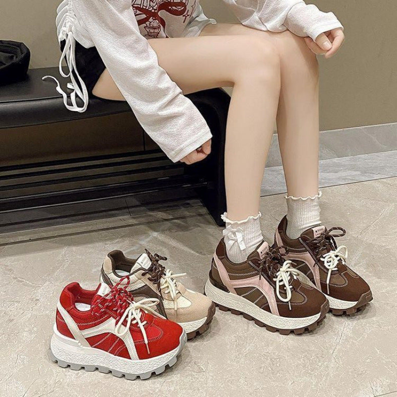 Damen Sportliche Sneakers mit hohem Plateau und trendiger Schnürung R&B