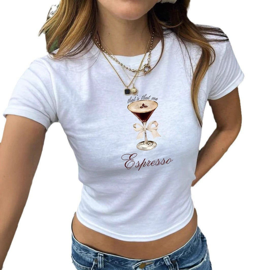 Damen Crop-T-Shirt mit künstlerischem Espresso-Motiv und verspieltem Schriftzug R&B