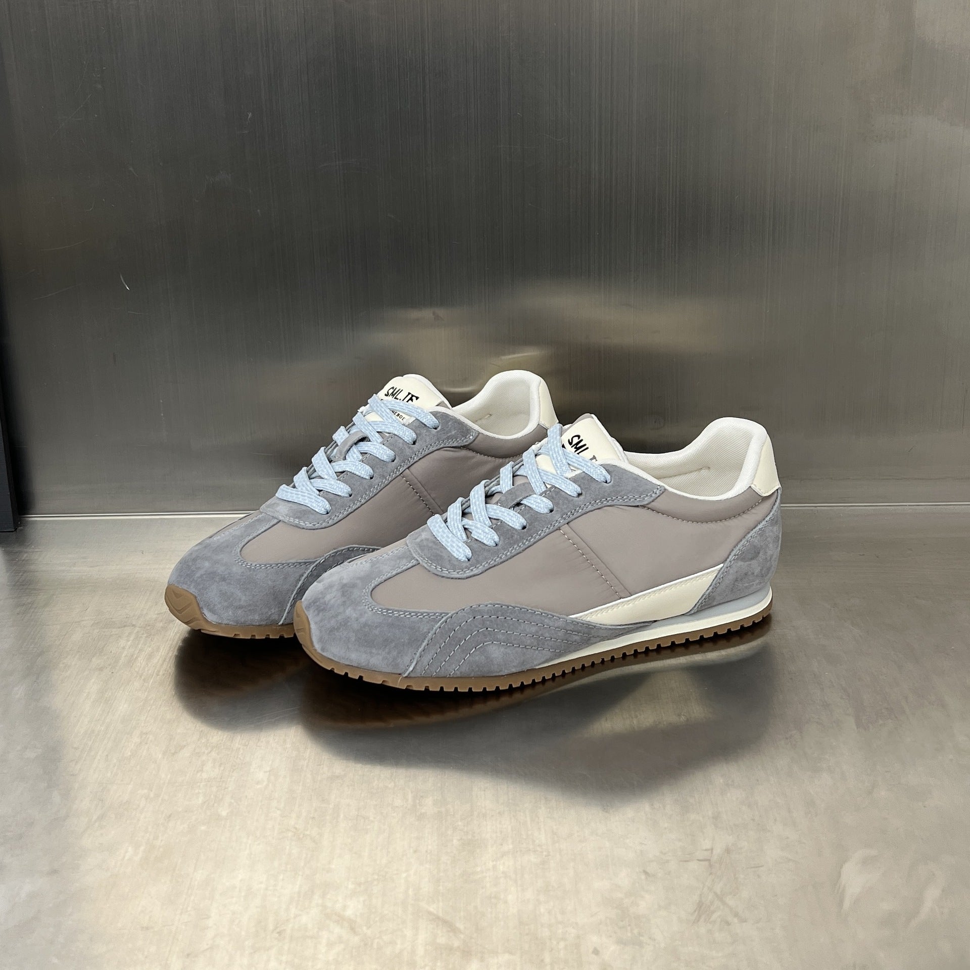Damen Sportliche Sneaker mit atmungsaktiver Mesh-Oberfläche und rutschfester Sohle R&B