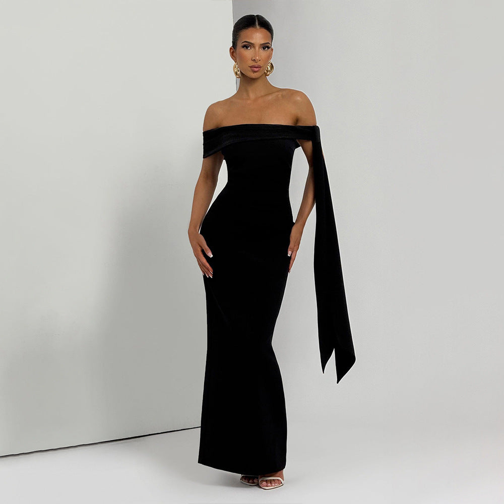 Damen Elegantes Maxikleid mit schulterfreiem Design und raffiniertem Drapierungselement R&B