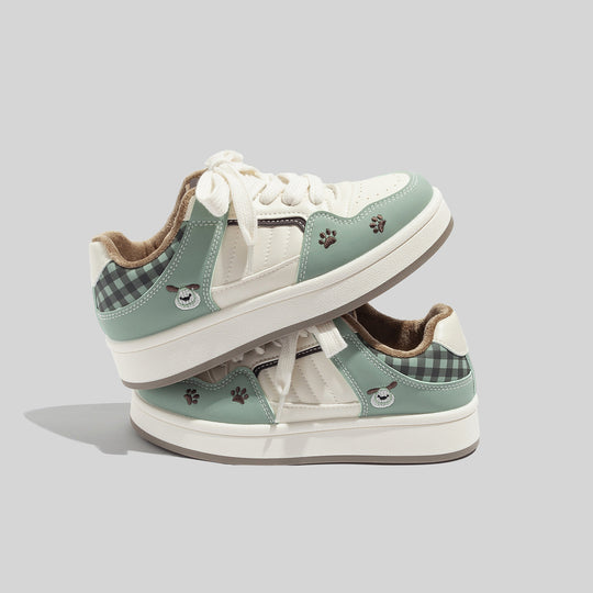 Damen Sportliche Sneakers mit verspieltem Tiermotiv und samtigen Akzenten R&B