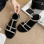 Damen Stilvolle Sandalen mit funkelnden Pyramiden-Nieten und verstellbarem Riemen