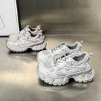 Damen moderne Laufschuhe mit innovativer Dämpfungstechnologie R&B