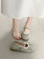 Damen Ballerinas mit eleganter Rüschenkante und praktischem Riemen R&B