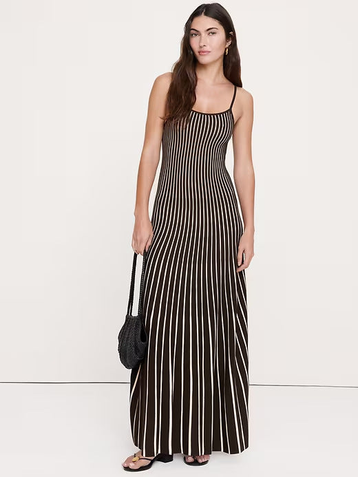Damen nan elegantes Maxikleid im Unterkleid-Stil mit Spaghettiträgern, tailliertem Schnitt und weitem Saum R&B