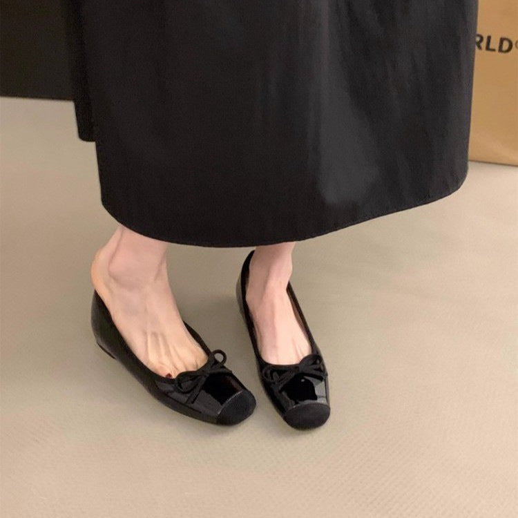 Damen Ballerinas mit eleganten Schleifen und glanzvoller Oberfläche EB