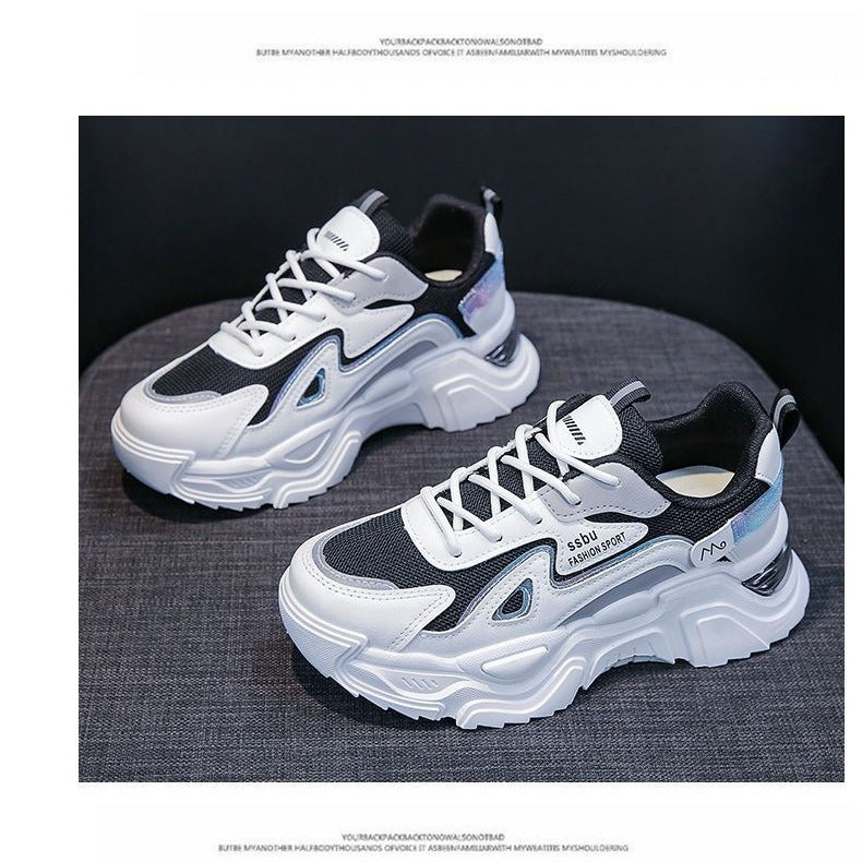 Damen Sportliche Sneakers mit innovativer Dämpfung und futuristischem Design