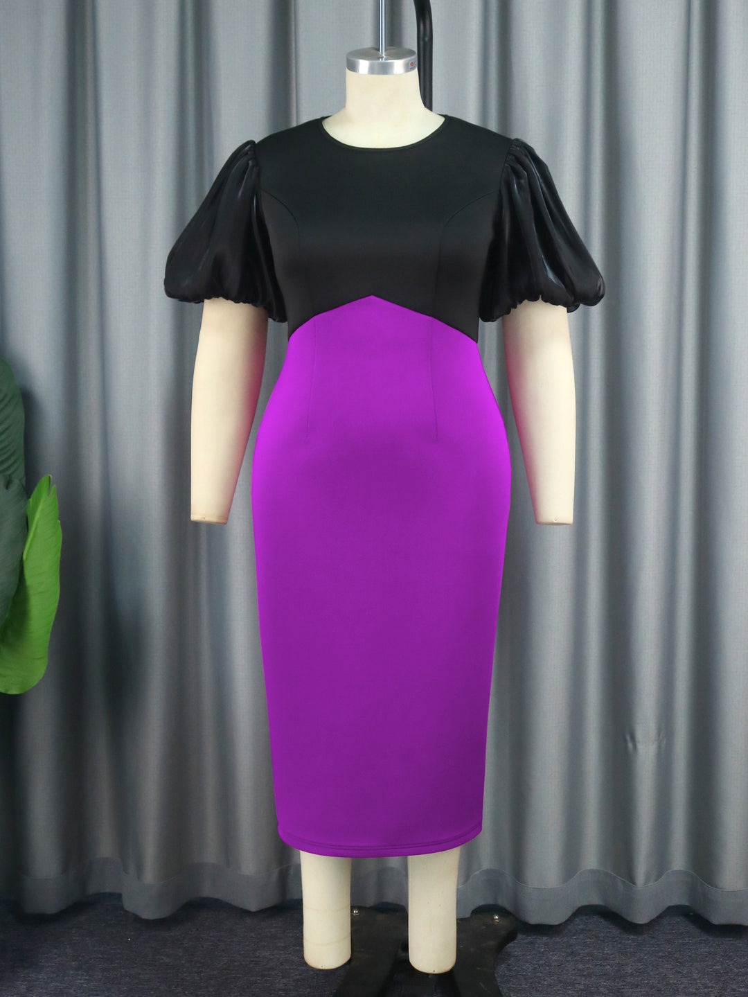 Damen Figurbetontes Kleid mit voluminösen Puffärmeln R&B