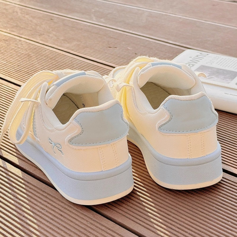 Damen Sportliche Sneakers mit modernen Akzenten und komfortabler Dämpfung R&B