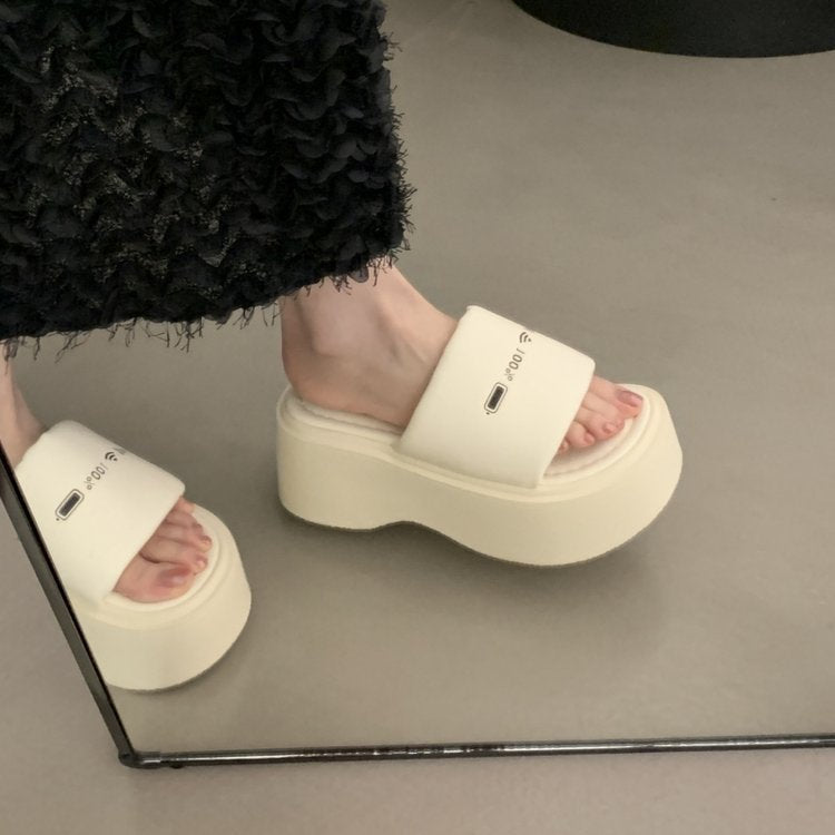 Damen bequeme Platform-Pantoletten mit modischer Riemenverzierung R&B
