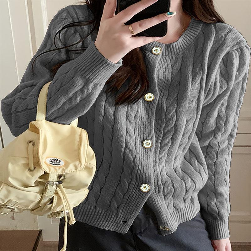 Damen Grobstrickjacke mit Knopfverschluss und besonderem Zopfmuster R&B