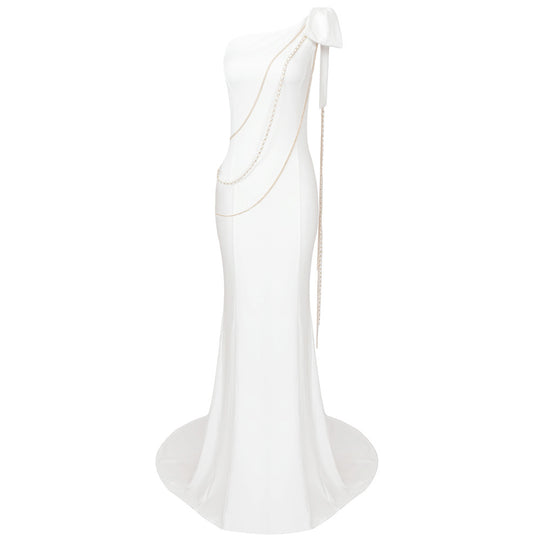 Damen Elegantes Abendkleid mit asymmetrischem Design und glamourösen Kettenakzenten R&B