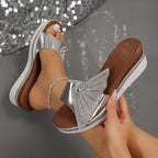 Damen Wedge-Pantoletten mit schimmerndem Strass und glänzendem Obermaterial R&B