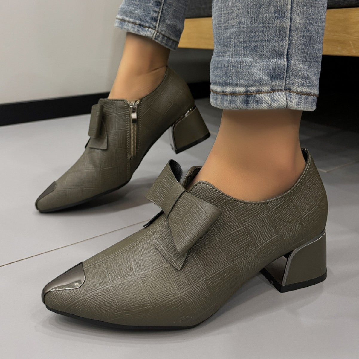 Damen elegante Stiefeletten mit modischem Schleifen-Detail und modernem Vorderteil R&B