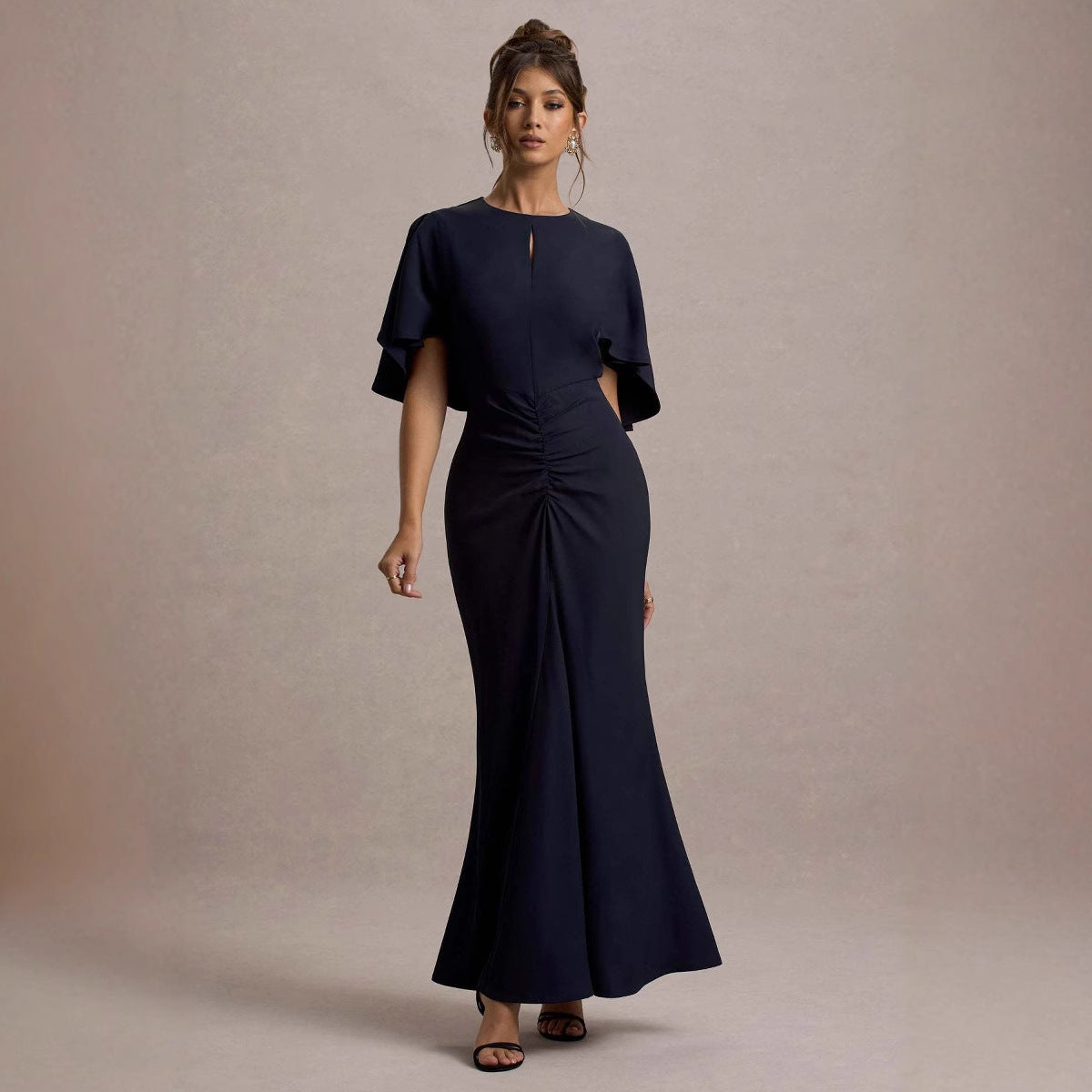Damen Maxikleid mit eleganten Volantärmeln und taillierter Raffung R&B