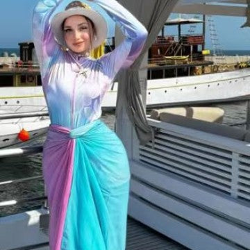 Damen modischer Strandanzug mit Wickelrock und UV-Schutz R&B