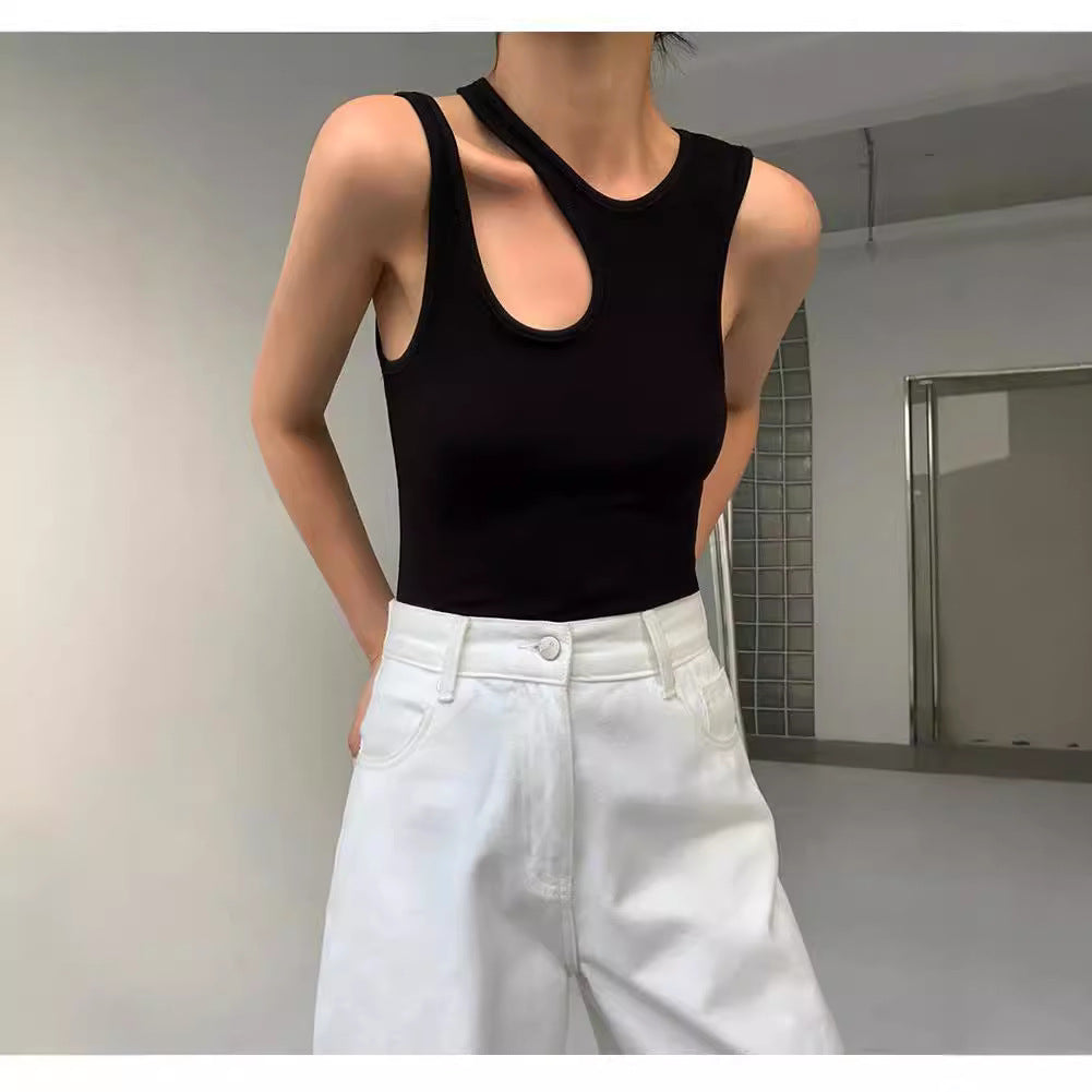 Damen Tanktop mit einzigartigem Cut-Out Design und sportlichem Schnitt