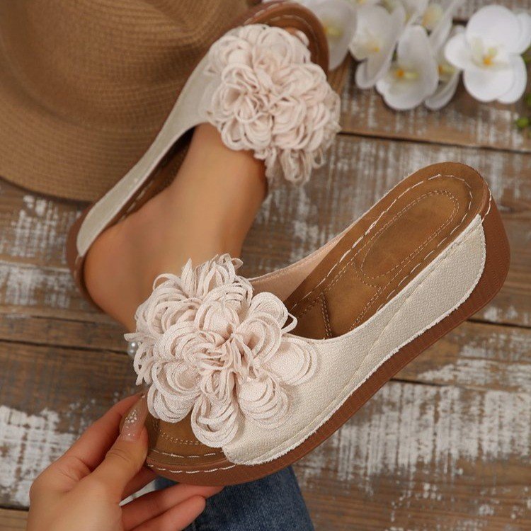 Damen Pantoletten mit floralen Applikationen und rutschfester Sohle R&B