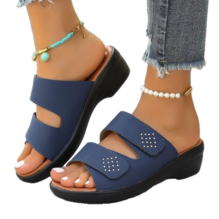 Damen Komfortable Sandalen mit verstellbaren Riemen und eleganten Nieten R&B