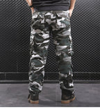 Herren Cargo-Hose mit multifunktionalen Taschen und modischem Camouflage-Design