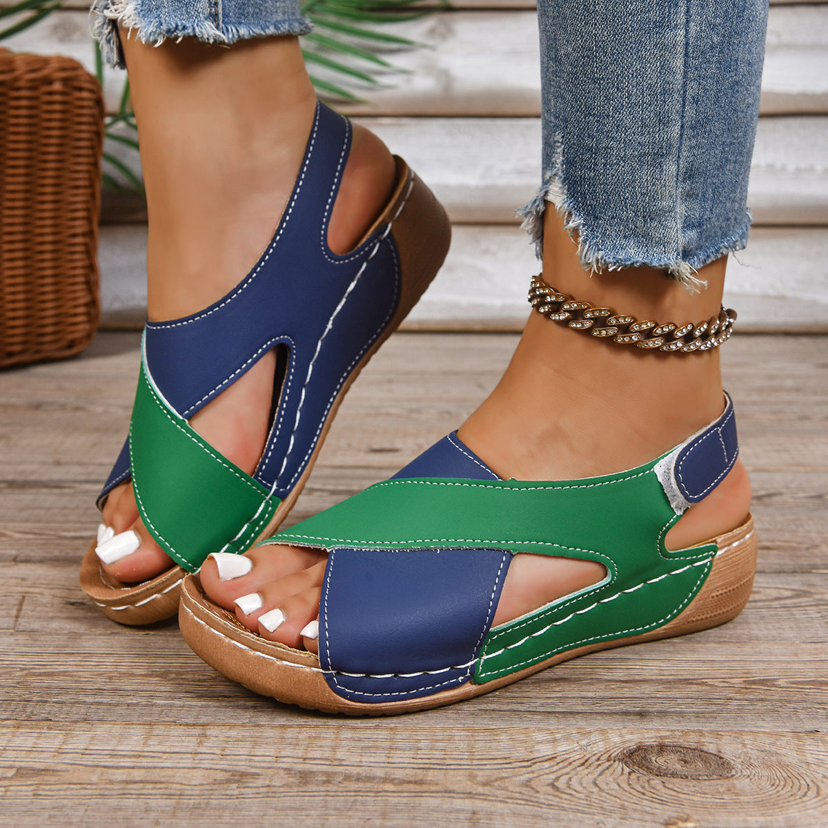 Damen Bequeme Sandalen mit atmungsaktiven Einsätzen und rutschfester Sohle