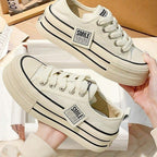 Damen modische Sneakers mit einzigartigen Details und robustem Sohlenprofil