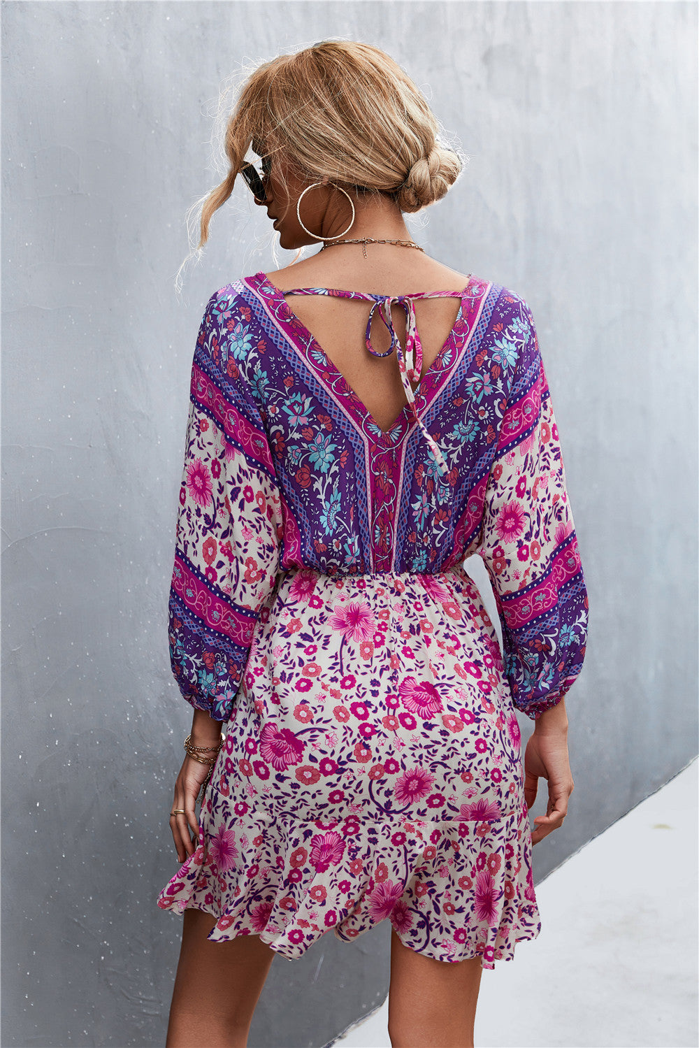 Damen Sommerliches Blusenkleid mit auffälligem floralen Muster und eleganten Puffärmeln R&B