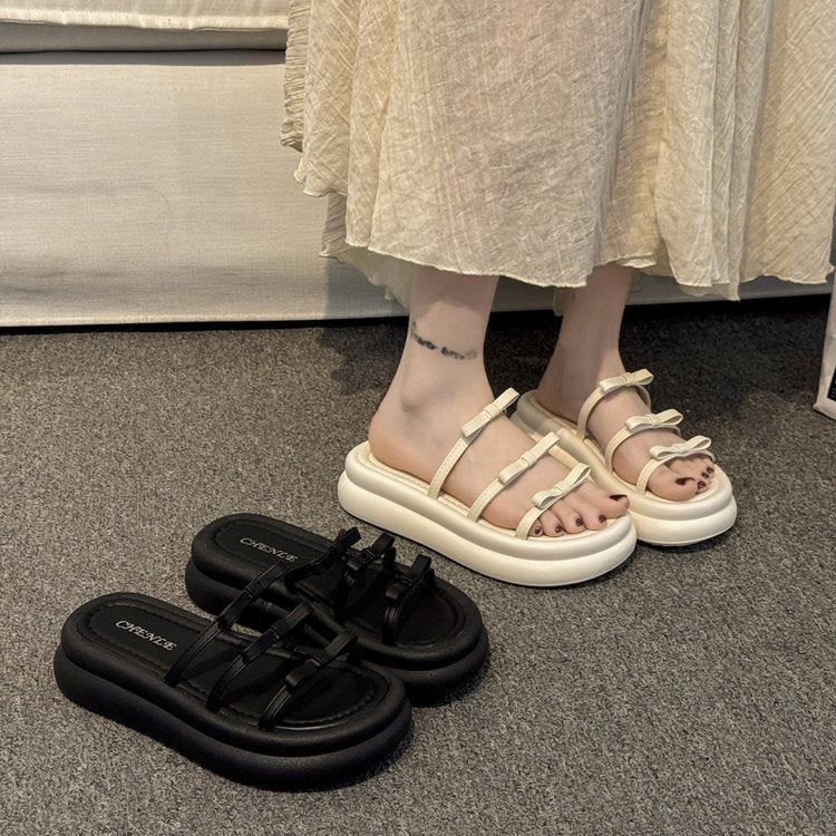 Damen modische Clogs mit gemusterten Riemen und komfortabler Fußbettgestaltung R&B
