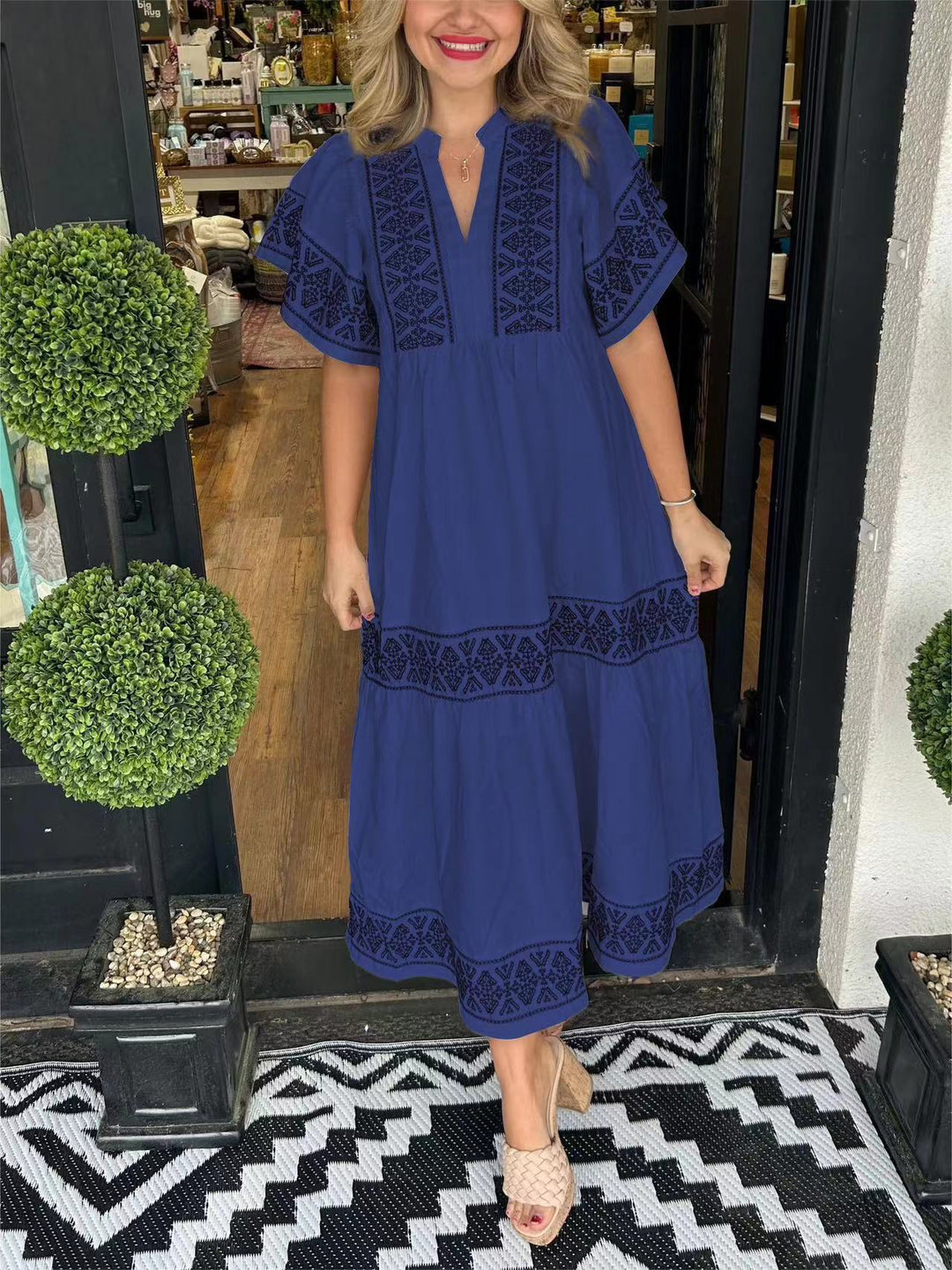 Damen Maxikleid mit eleganten Stickereien R&B